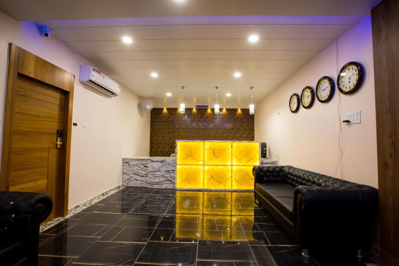 Hotel Balaji Palace Porbandar Eksteriør billede