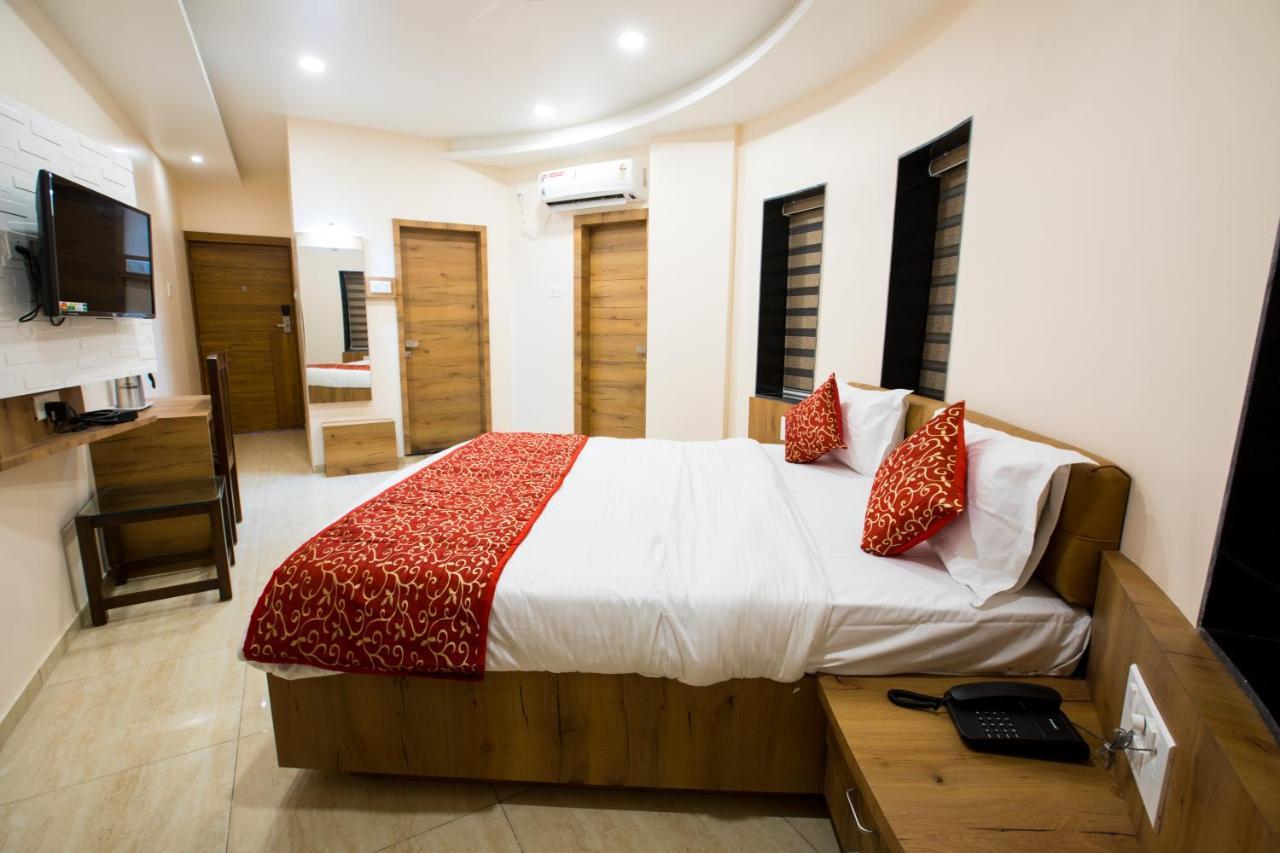 Hotel Balaji Palace Porbandar Eksteriør billede